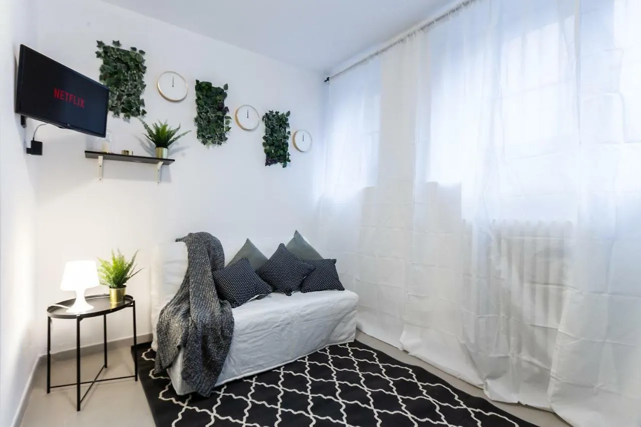 Apartment Paruta 65 Milano 0*,  Italia