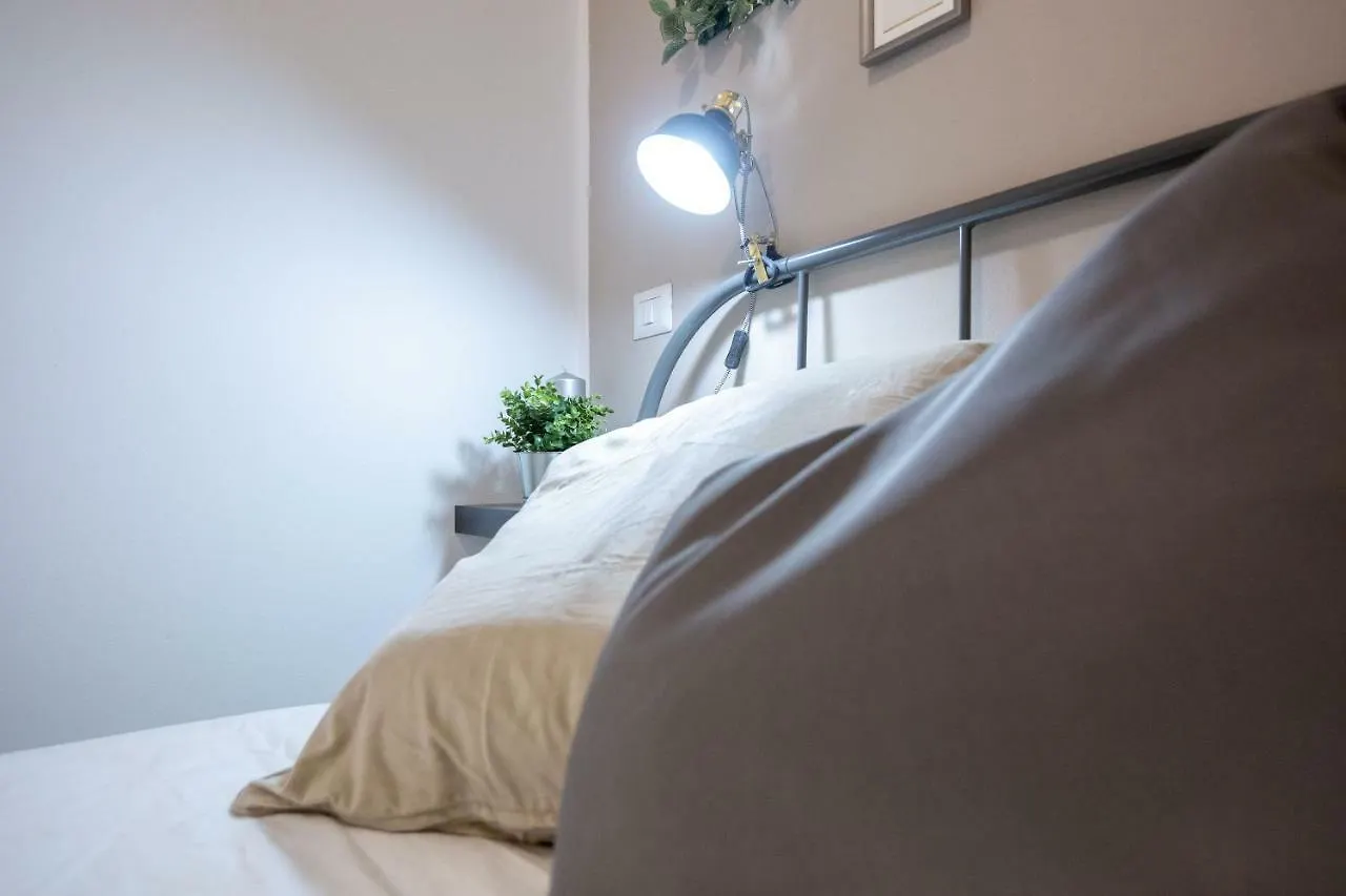 Apartment Paruta 65 Milan Italy