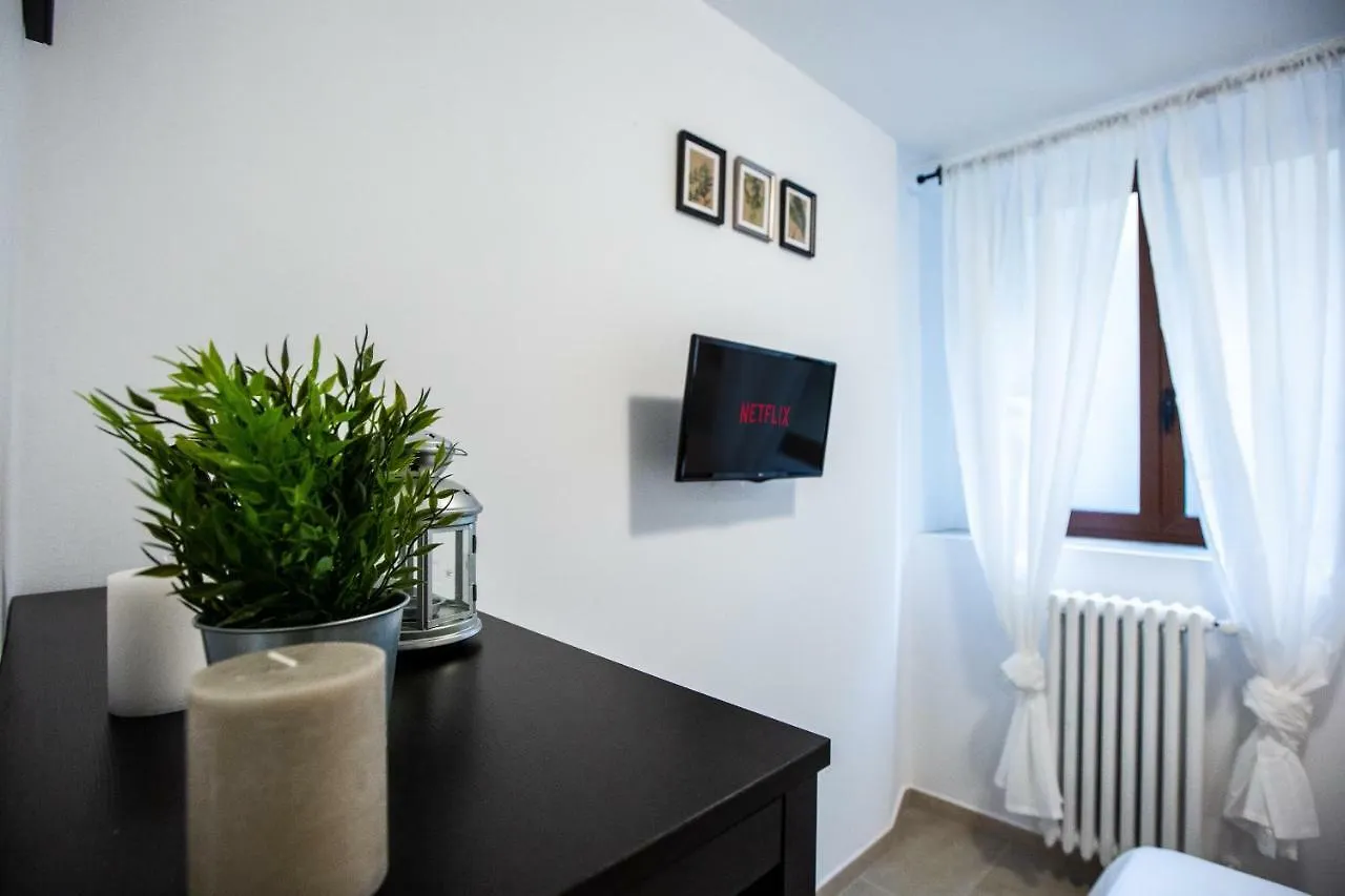 Apartment Paruta 65 Milano