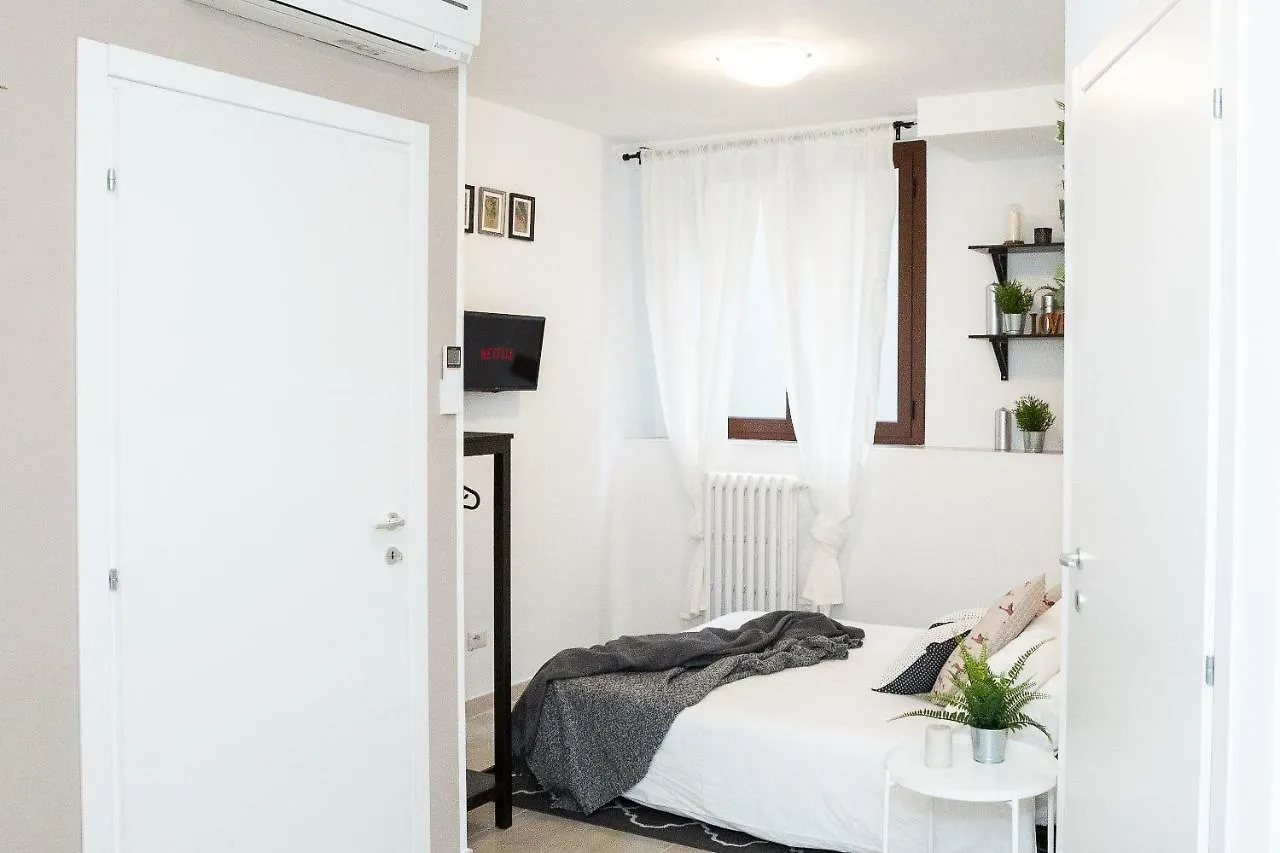 Apartment Paruta 65 Milano